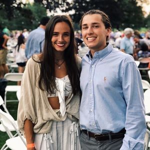 Meet your Posher, Caroline